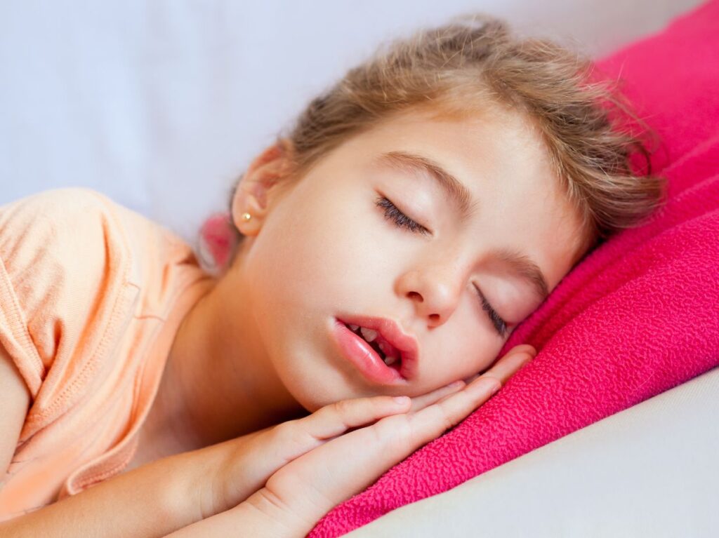 Niña durmiendo